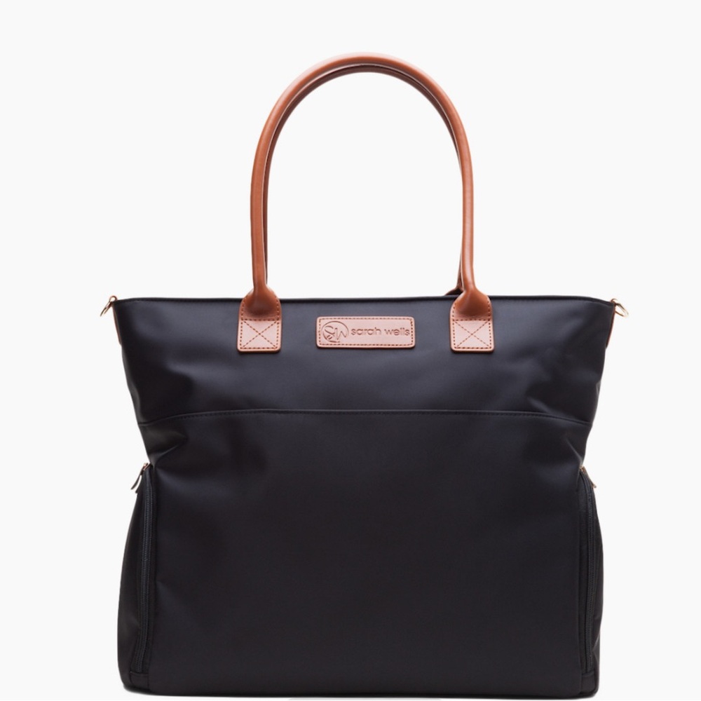 Sarah Wells pump bag. Stores breast pump (ie spectra)